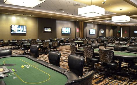 rivers casino poker online